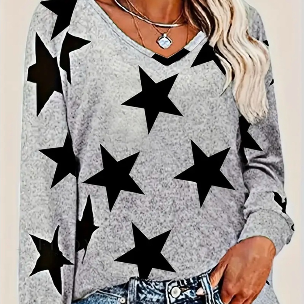 NWOT Star Print V-neck Loose T-Shirt Size XL
